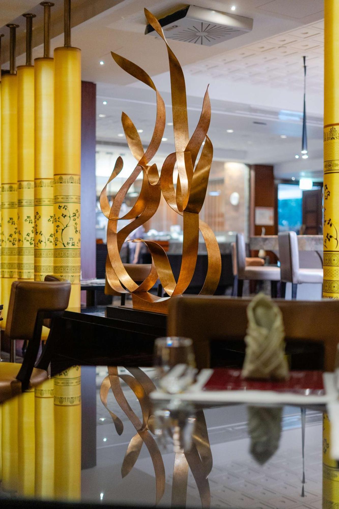 Dusit Thani 5* Abu Dhabi