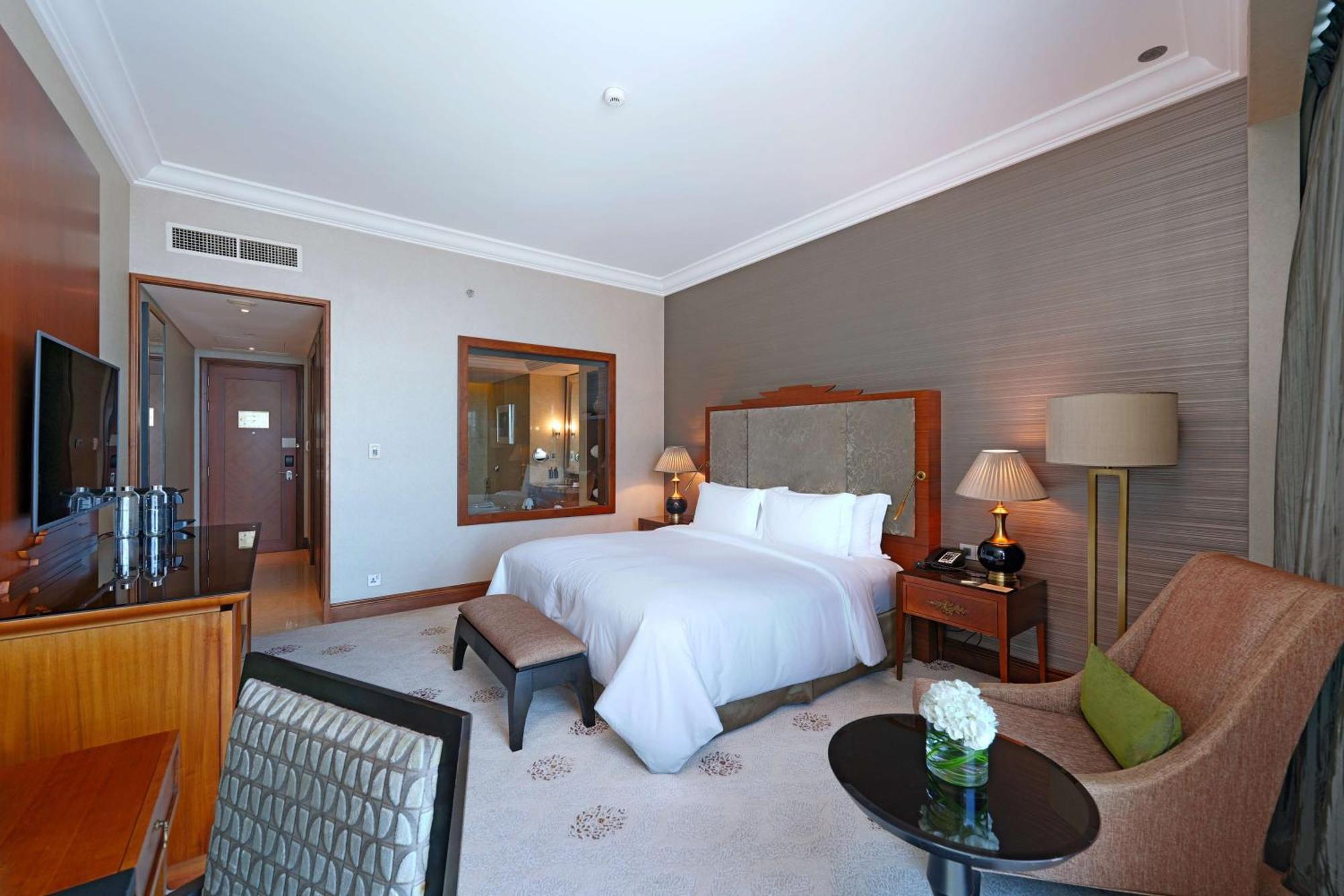 Dusit Thani Hotel Abu Dhabi
